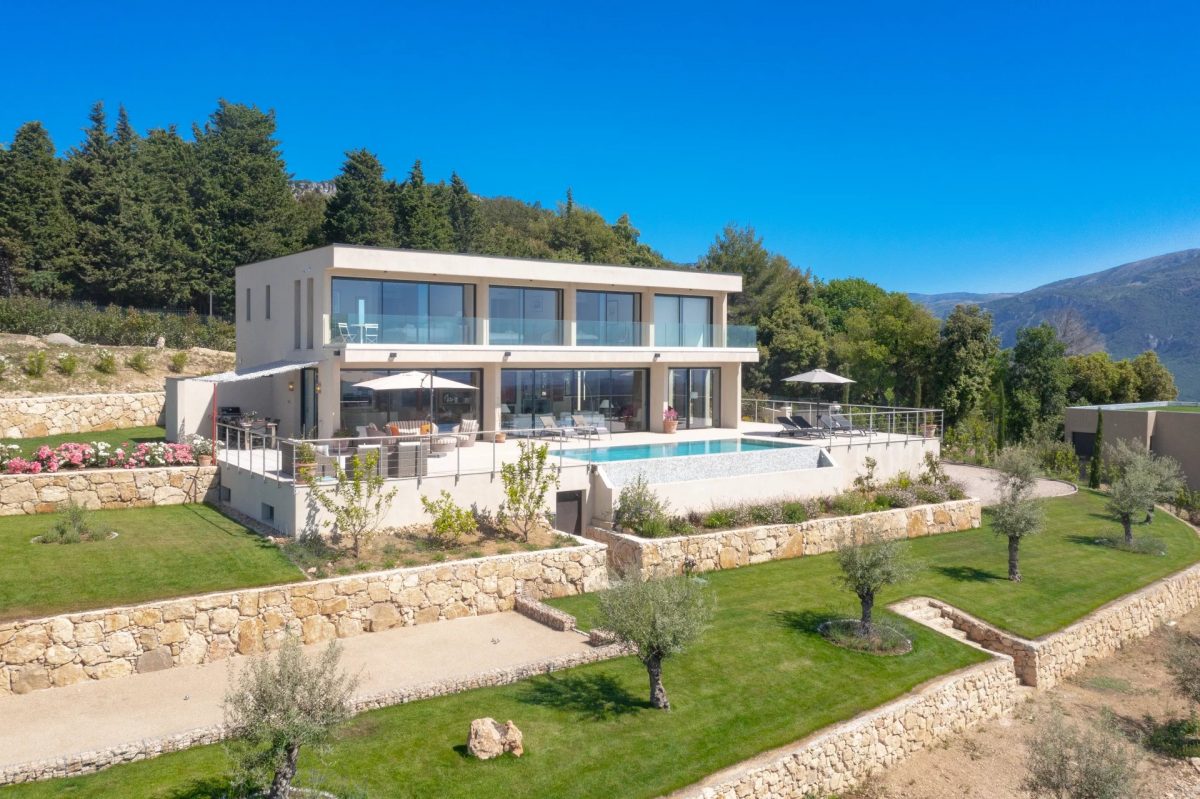 Villa Contemporaine Avec 5 Chambres Ensuite Vue Mer Panoramique  -  Châteauneuf Grasse<span>À Châteauneuf-Grasse