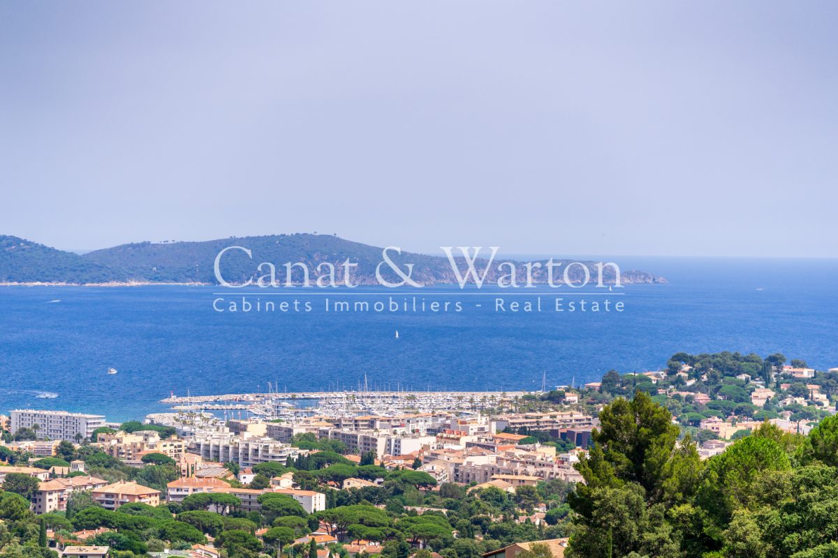 Vue Mer Exceptionnelle: Villa À Cavalaire Avec Piscine<span>À Cavalaire-sur-Mer