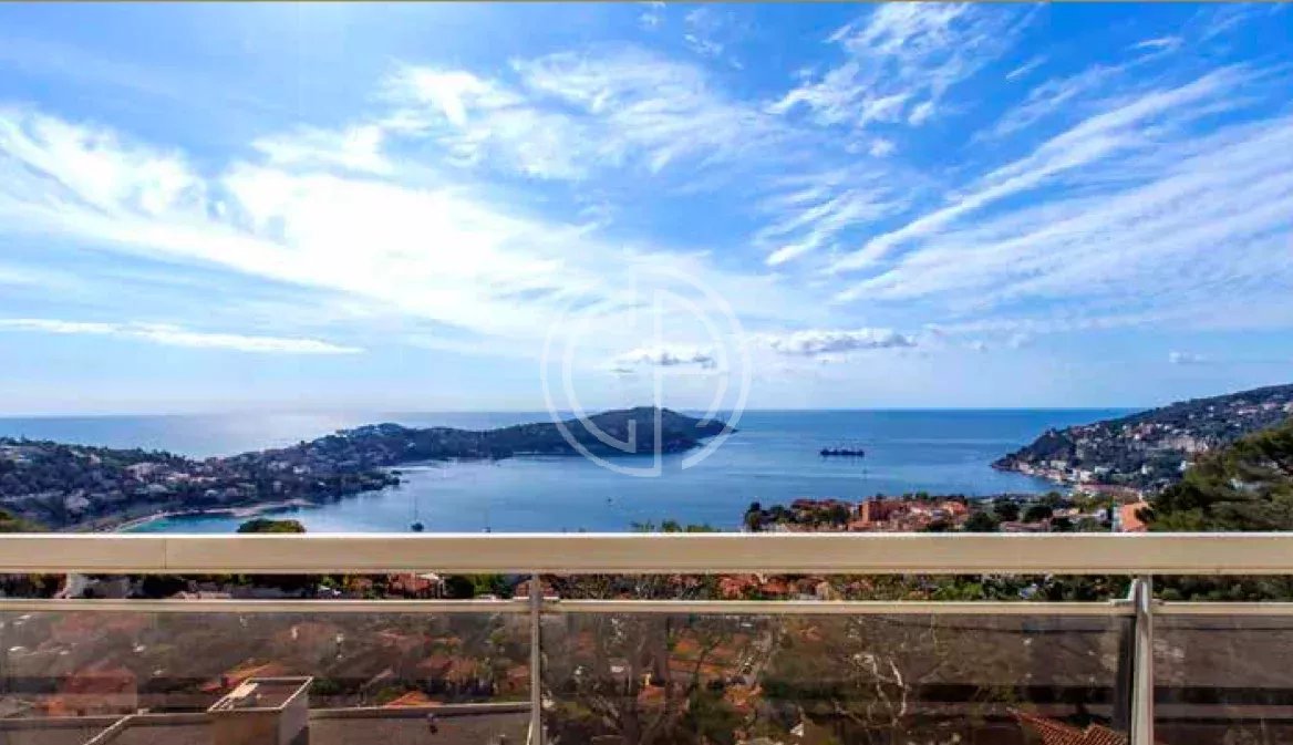 Exceptionnel Dernier Etage Avec Solarium<span>À Villefranche-sur-Mer