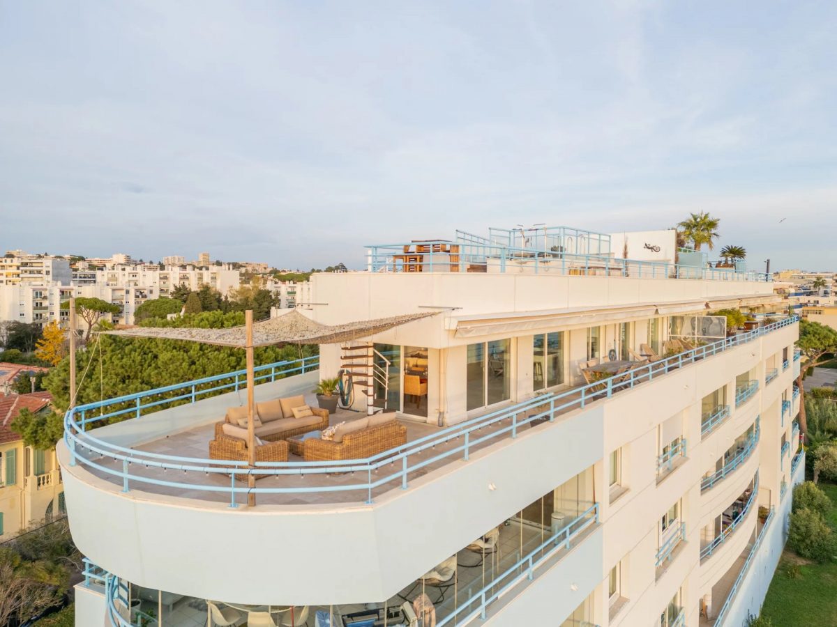 Appartement 3 Pièces Avec Piscine Privée Sur Le Toit - Juan-Les-Pins<span>À Antibes