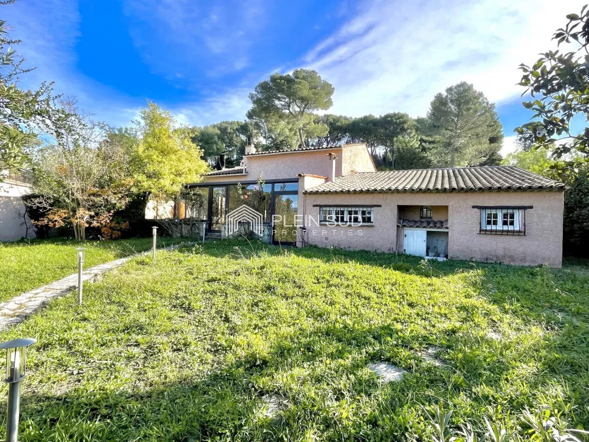 Mougins / Le Cannet, Villa Avec Beau Potentiel<span>À Mougins