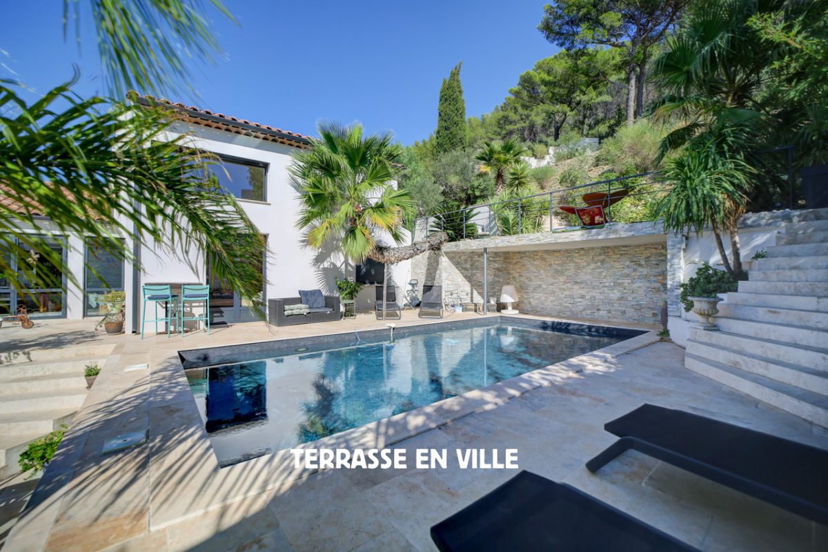 Villa T6 - 225M2 - Etat Neuf - Studio Independant - Piscine - Vue Exceptionnelle - 1 350 000€<span>À Ceyreste