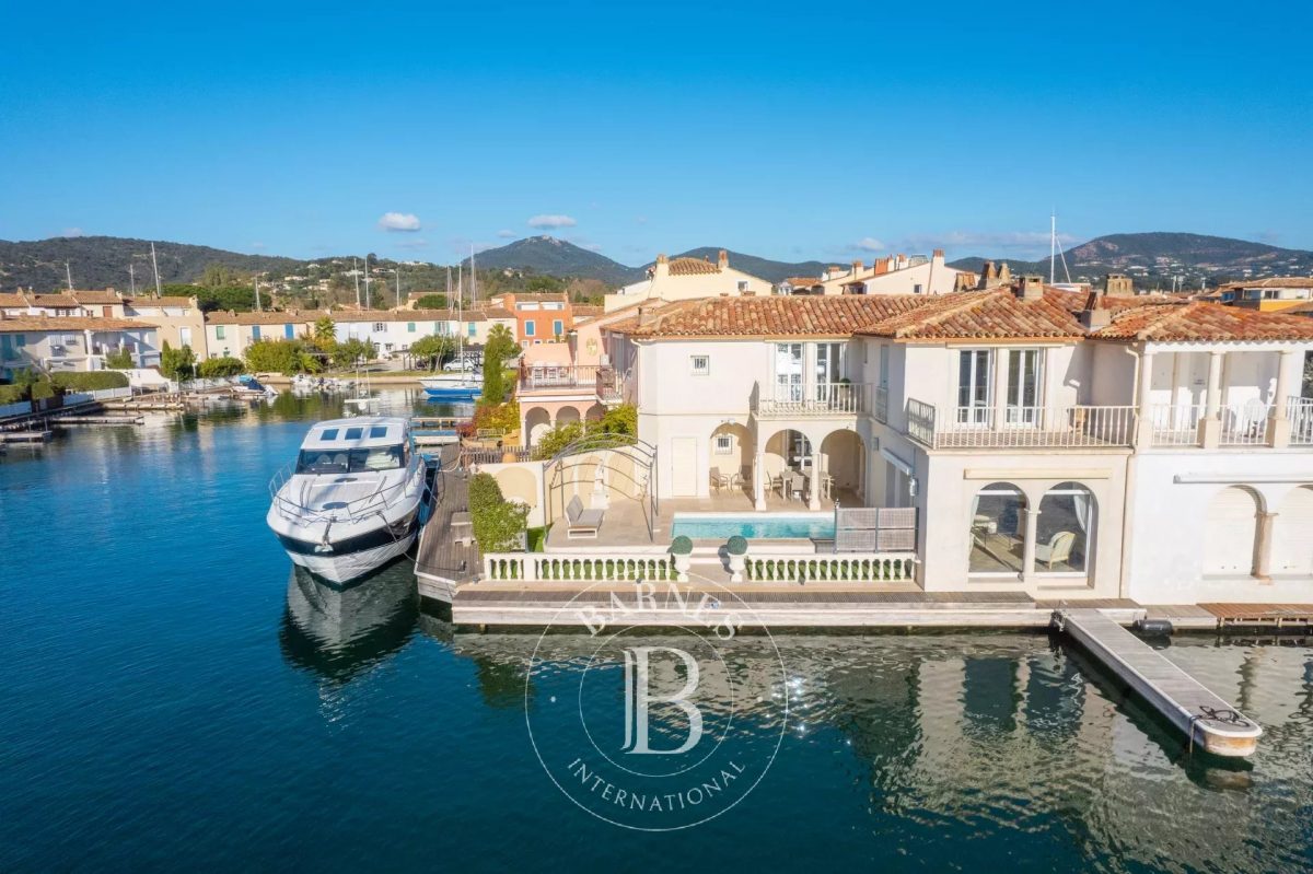 Port-Grimaud - Maison D'exception Avec Amarrage 20M Privatif Et Piscine<span>À Grimaud