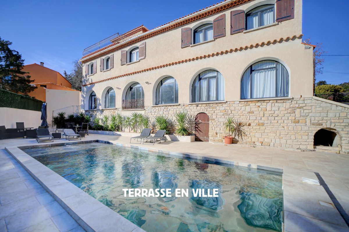 La Ciotat - Calanques - Maison D'architecte T11 - 400M2 - Jardin - 1000M2 - Piscine - Garages - 1 680 000€<span>À La Ciotat