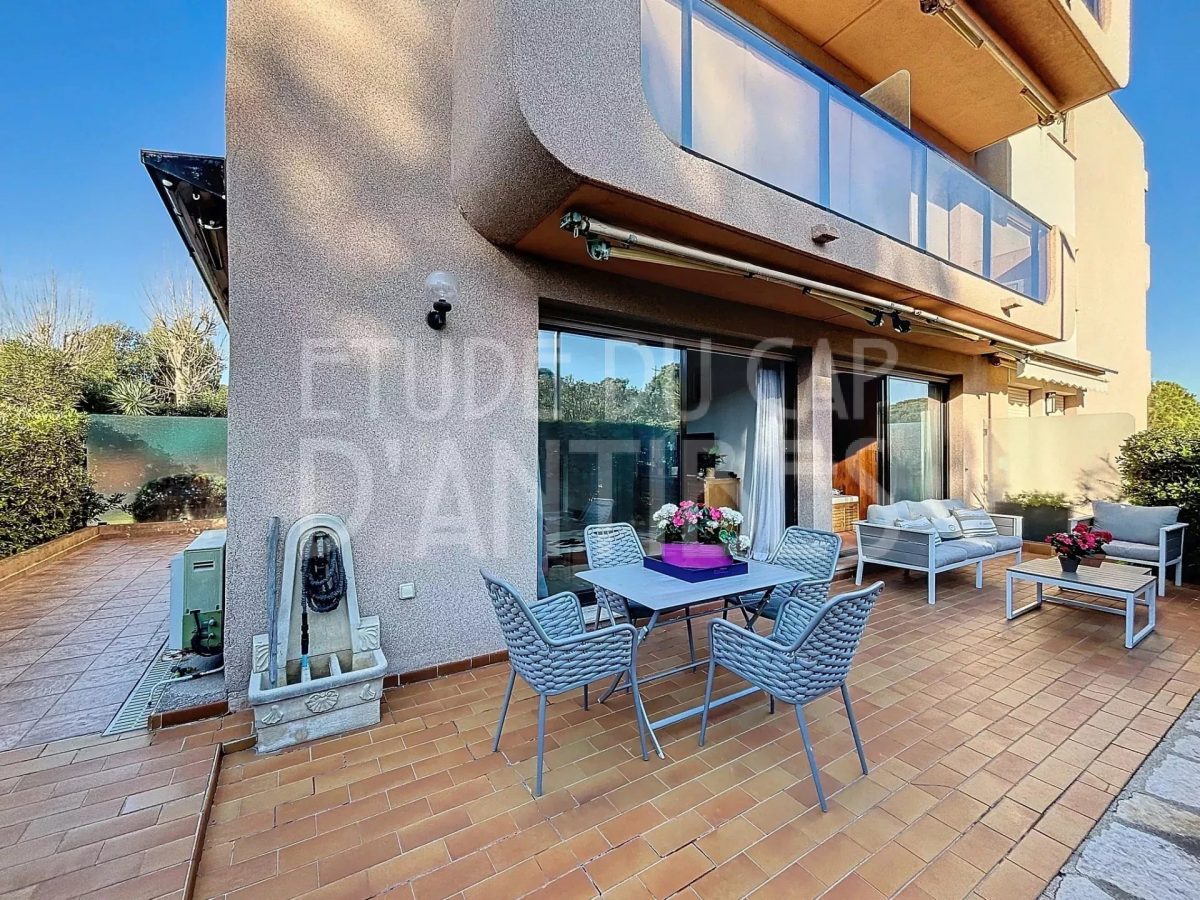 A Vendre Exclusivité Antibes 2 Pièces Front De Mer<span>À Antibes