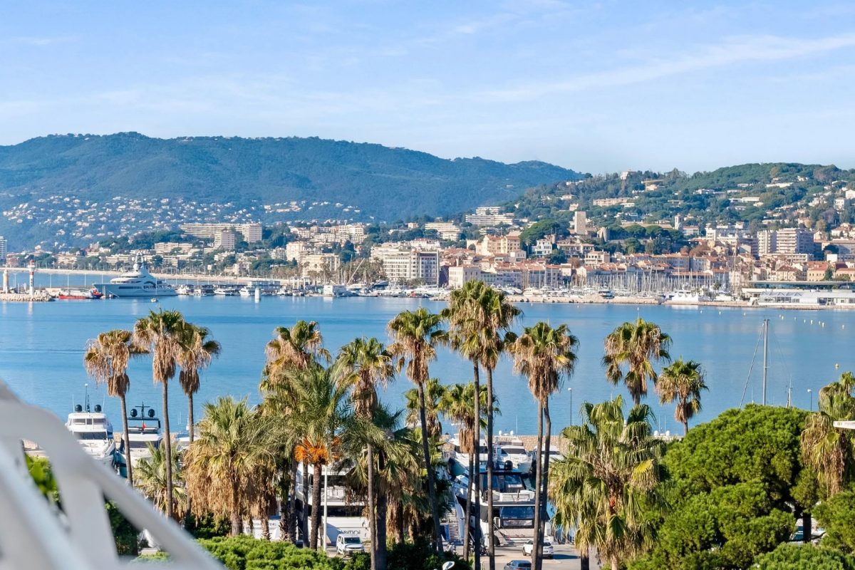 Appartement 2 Pièces Avec Terrasse Et Vue Mer Panoramique - Cannes Palm Beach<span>À CANNES